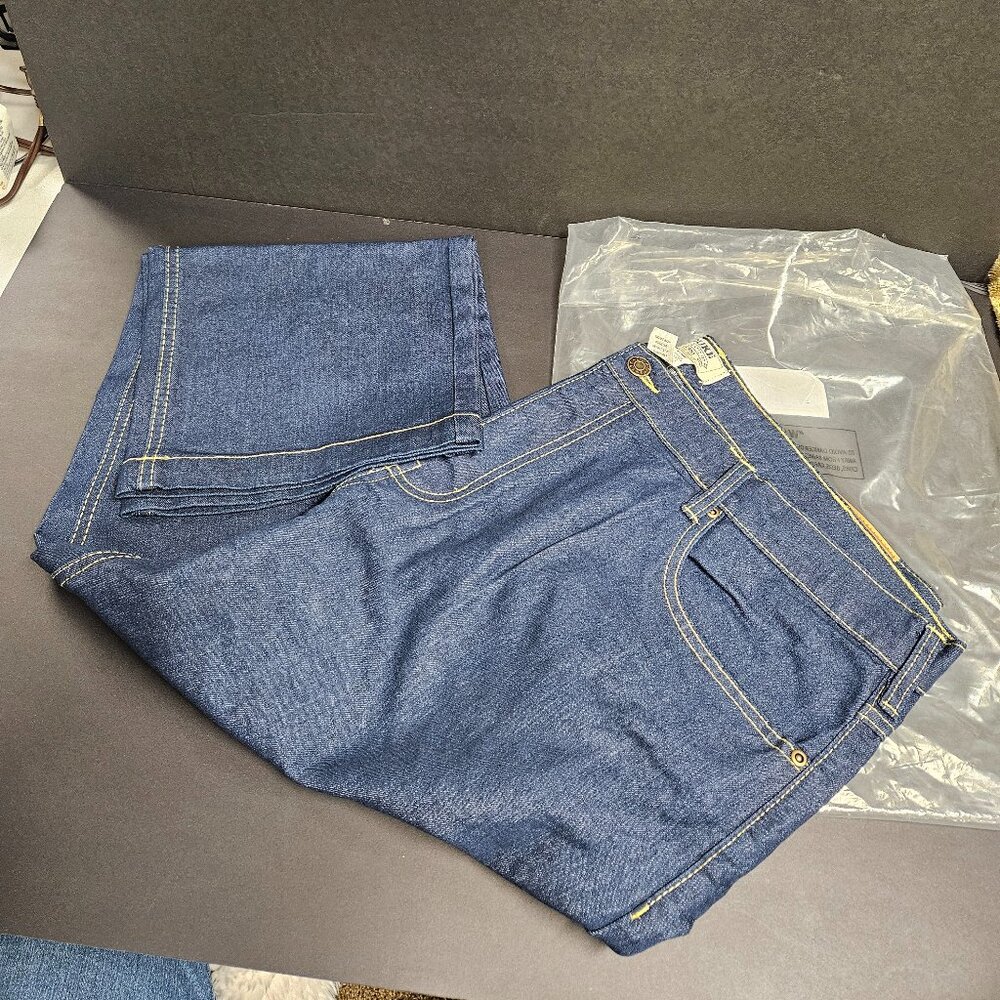 Duke Authentic Fit Jeans, 40/XS, 25" Inseam, 37" Waist to Hem